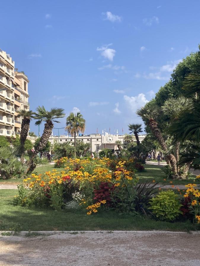 Queen Riviera : Climatisation, Parking, Terrasse Menton Kültér fotó