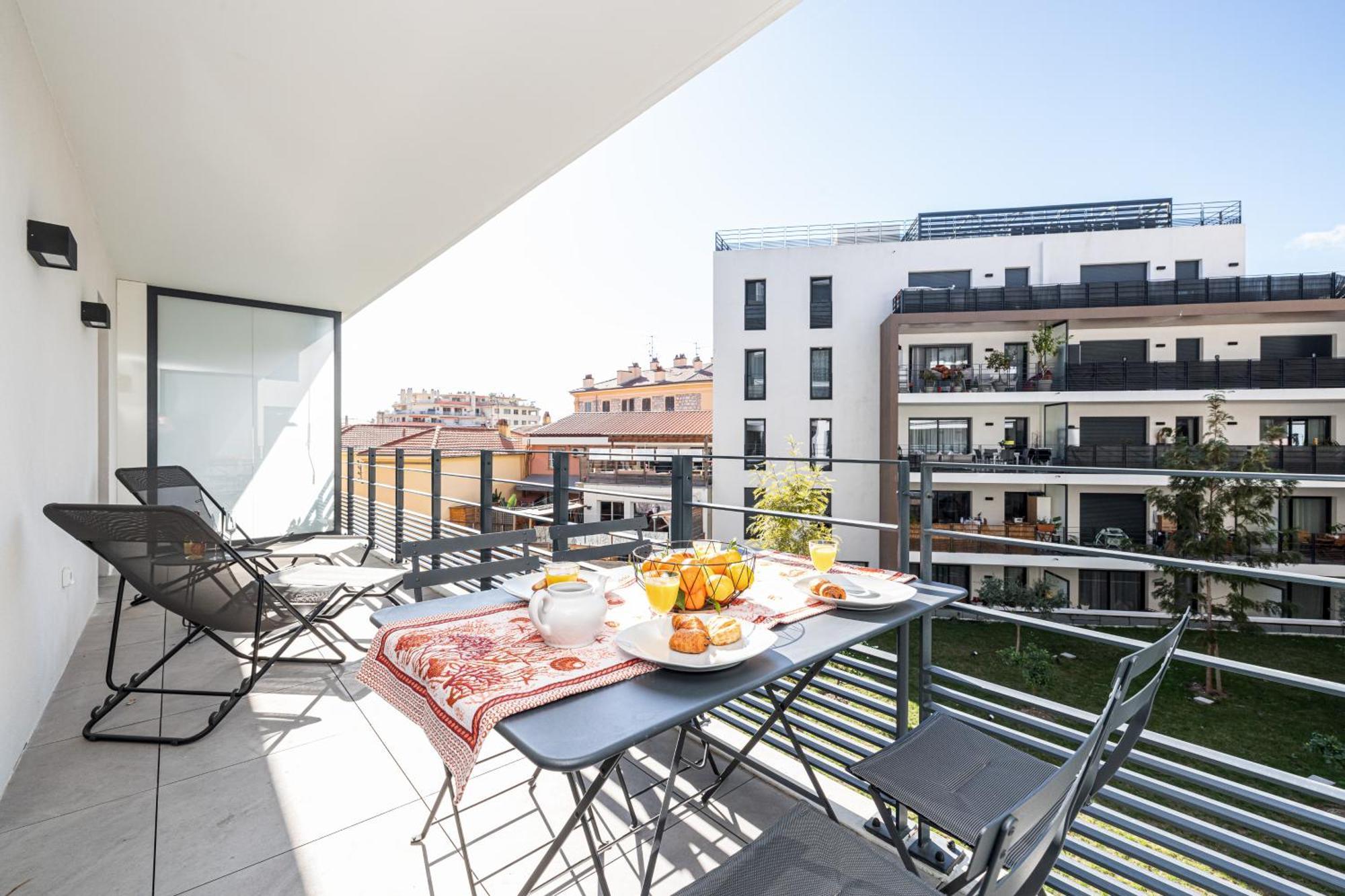 Queen Riviera : Climatisation, Parking, Terrasse Menton Kültér fotó